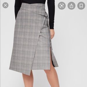 Aritzia Babaton Midi Skirt